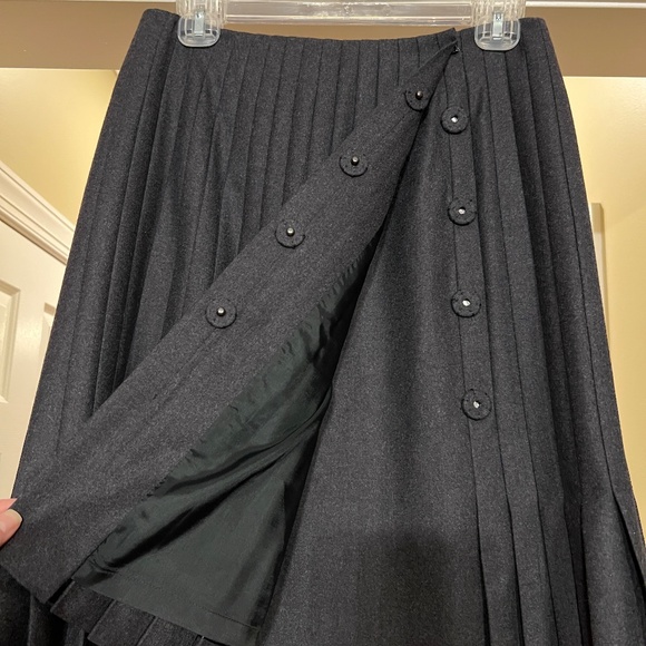 NWOT Carlisle Pleated Wrap Style Charcoal Gray Wool Size US Size 4 - Picture 2 of 3